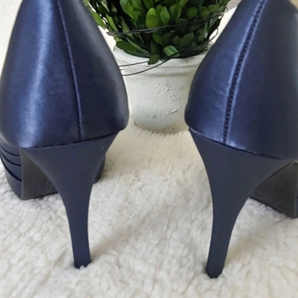 NEW Lulu Townsend indigo 4in heels shoes size 7 - Picture 3 of 9